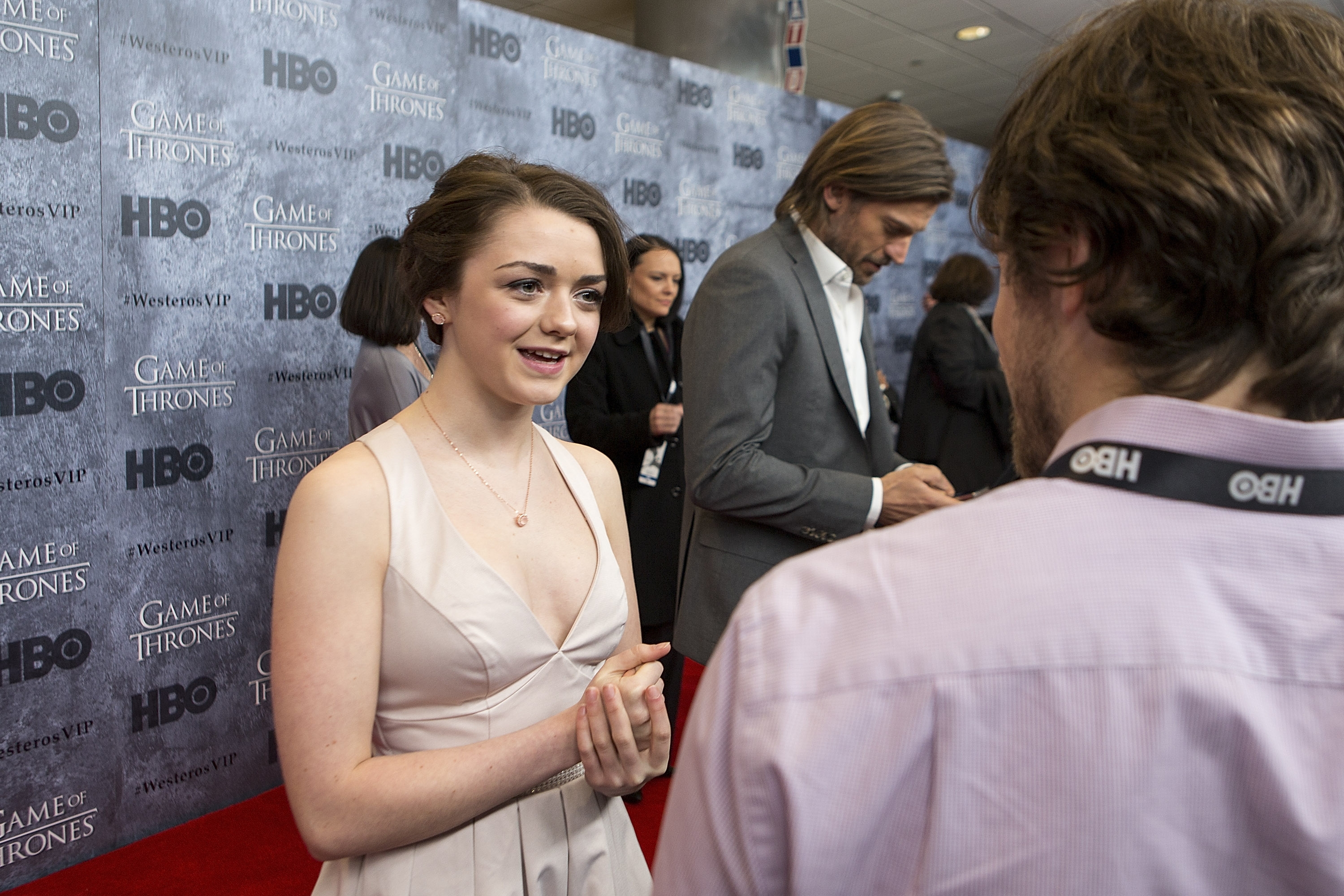 https://maisiewilliams.org/gallery/albums/Public Apperances/2013/March 21st-Game of Thrones Season 3 Seattle Premiere/0020.jpg